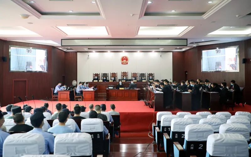实施违法犯罪29起！岳池县人民法院公开开庭审理“4.25”涉黑案件