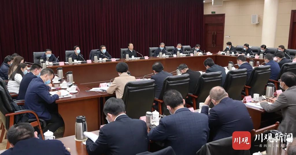 迅速进入战时状态！彭清华主持召开省委应对疫情工作领导小组会议