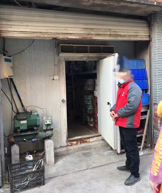 广安区：来源不明的“问题毛肚”被查封