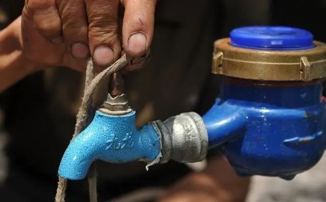 岳池多个小区爆自来水洗衣褪色，水务公司：饮用没问题