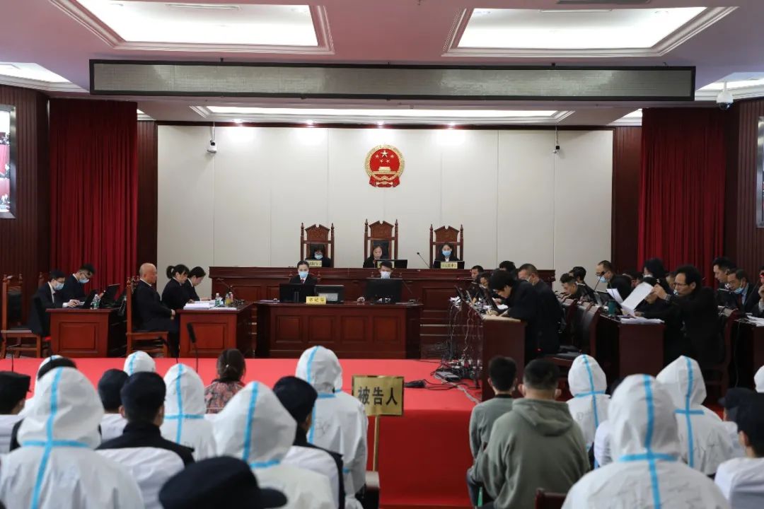 43名被告人开设赌场罪案在岳池县法院公开开庭审理