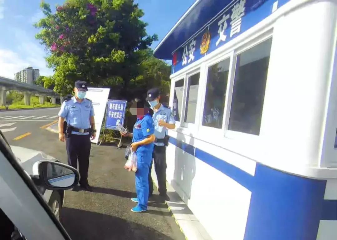 广安一女子阻碍执法、咬伤交警被行拘10日！