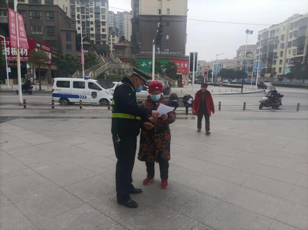 岳池熏腊肉的注意啦！综合执法局开展专项整治行动