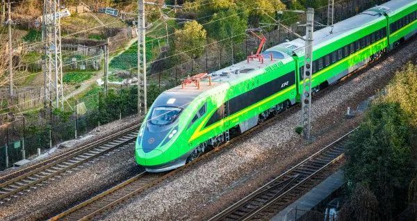 重庆到岳池动车恢复运行，助你快速往返重庆岳池！！！